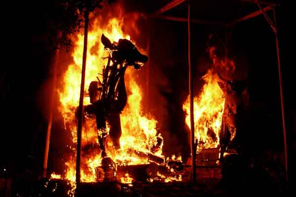 hindu Cremation Balinese Queen