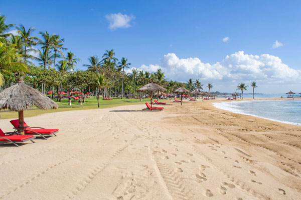 nusa-dua-beach-sunny-weather-itdc