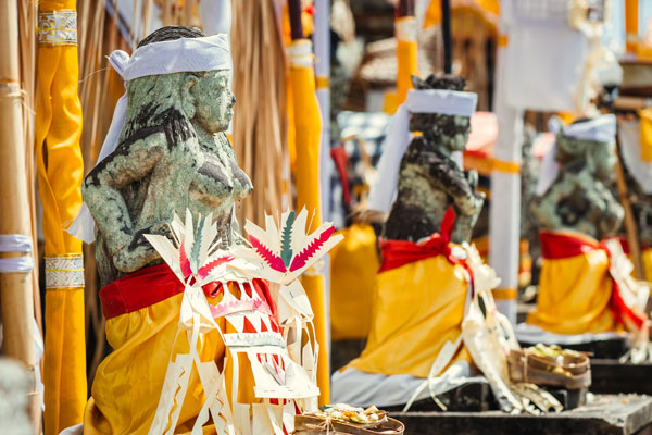 Statues and temples are decorated before odalan