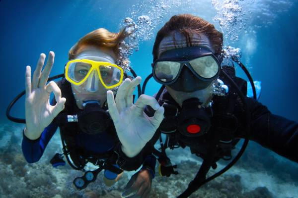 Scuba Divers couple