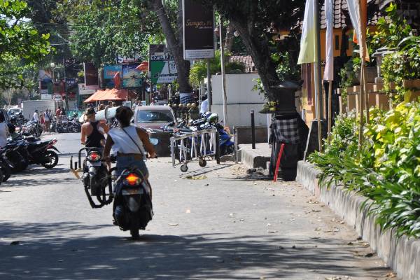 driving scooter in Bali