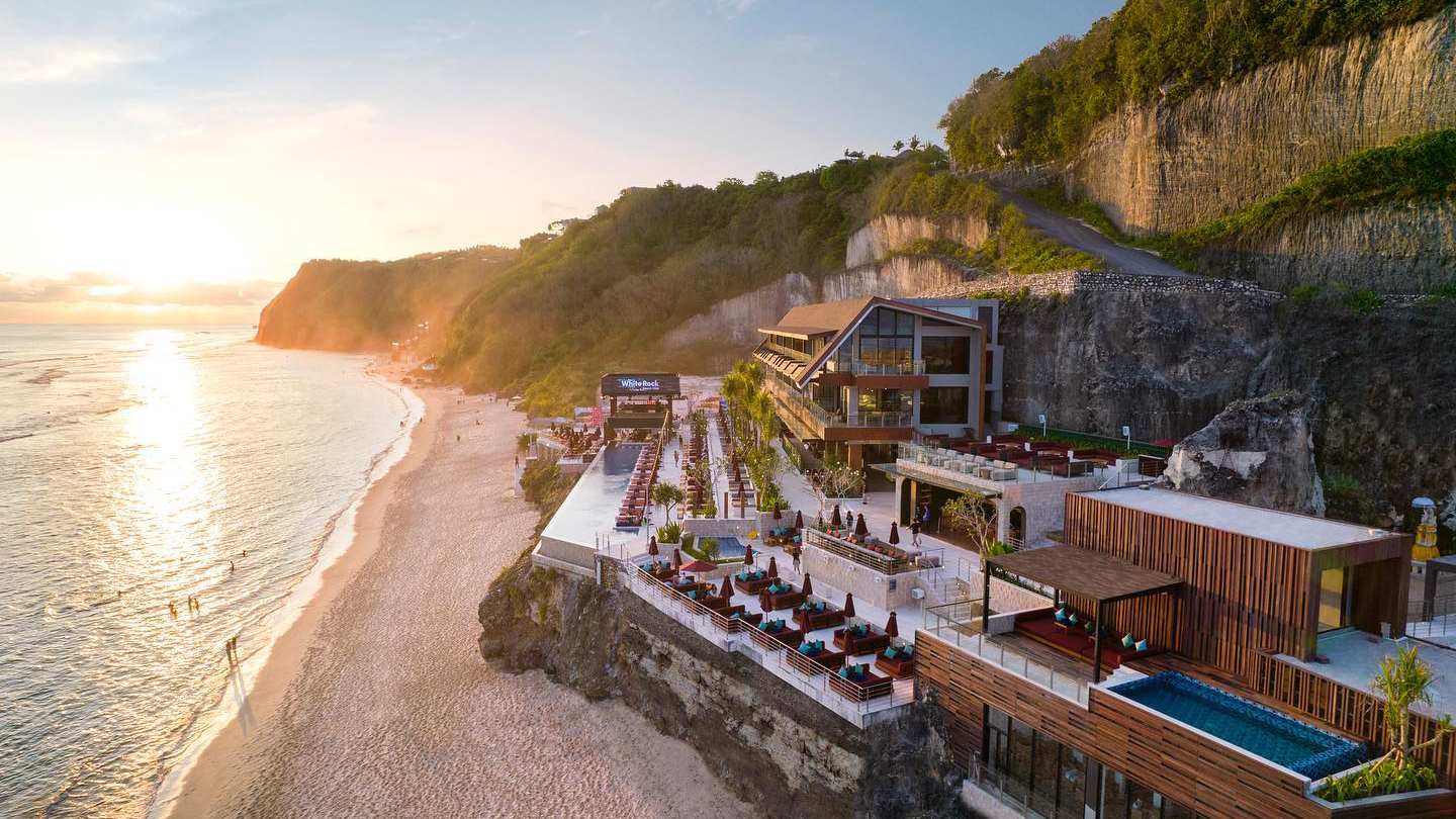 white rock beach club 3