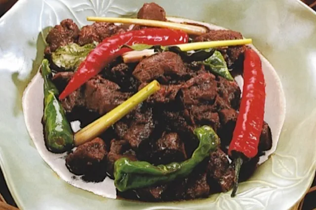 Be Celeng Base Manis (Pork in Sweet Soya Sauce)